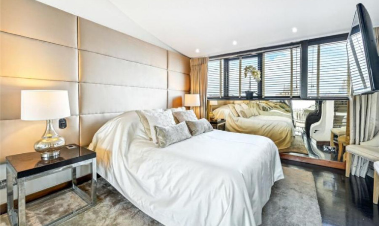 3 bedroom 4 bathroom apartment 29-37 Harrington Road, SW7