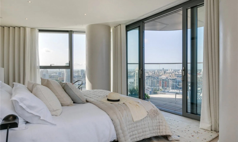 Chelsea Waterfront, Tower West, One Waterfront Drive, London