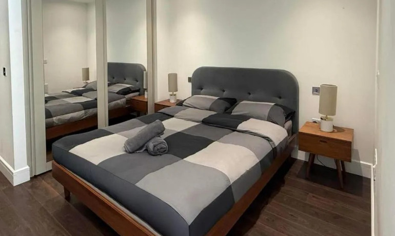 1 Bedroom 1 Batbroom Apartment Tower Bridge SE1 9GZ